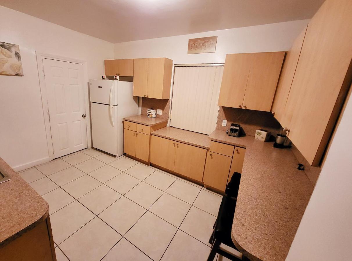 Royal Poinciana Stay Miami Springs Bagian luar foto
