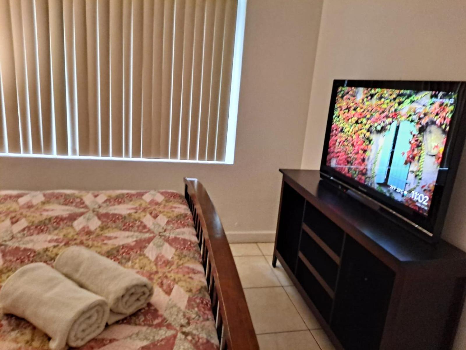 Royal Poinciana Stay Miami Springs Bagian luar foto