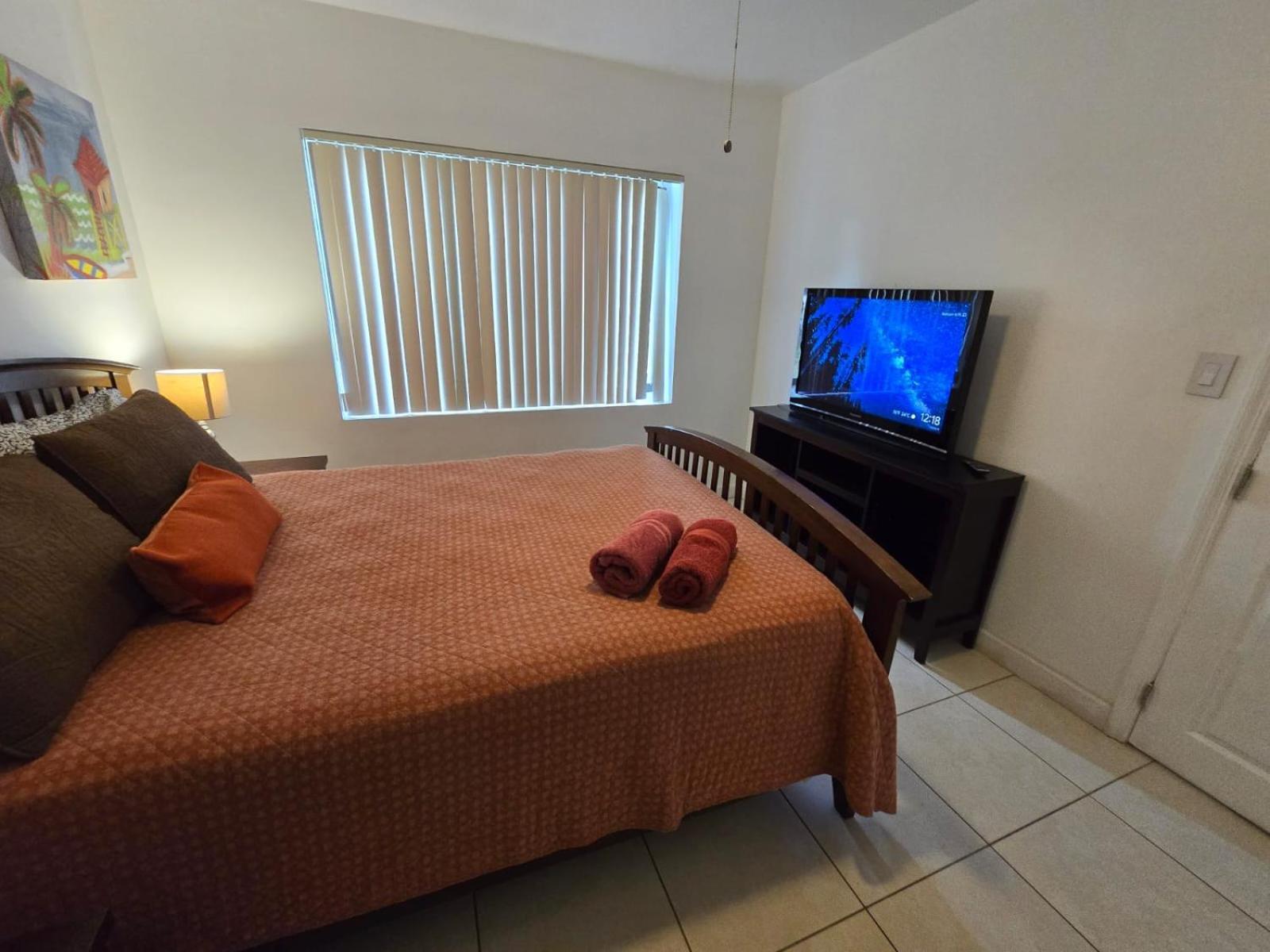 Royal Poinciana Stay Miami Springs Bagian luar foto
