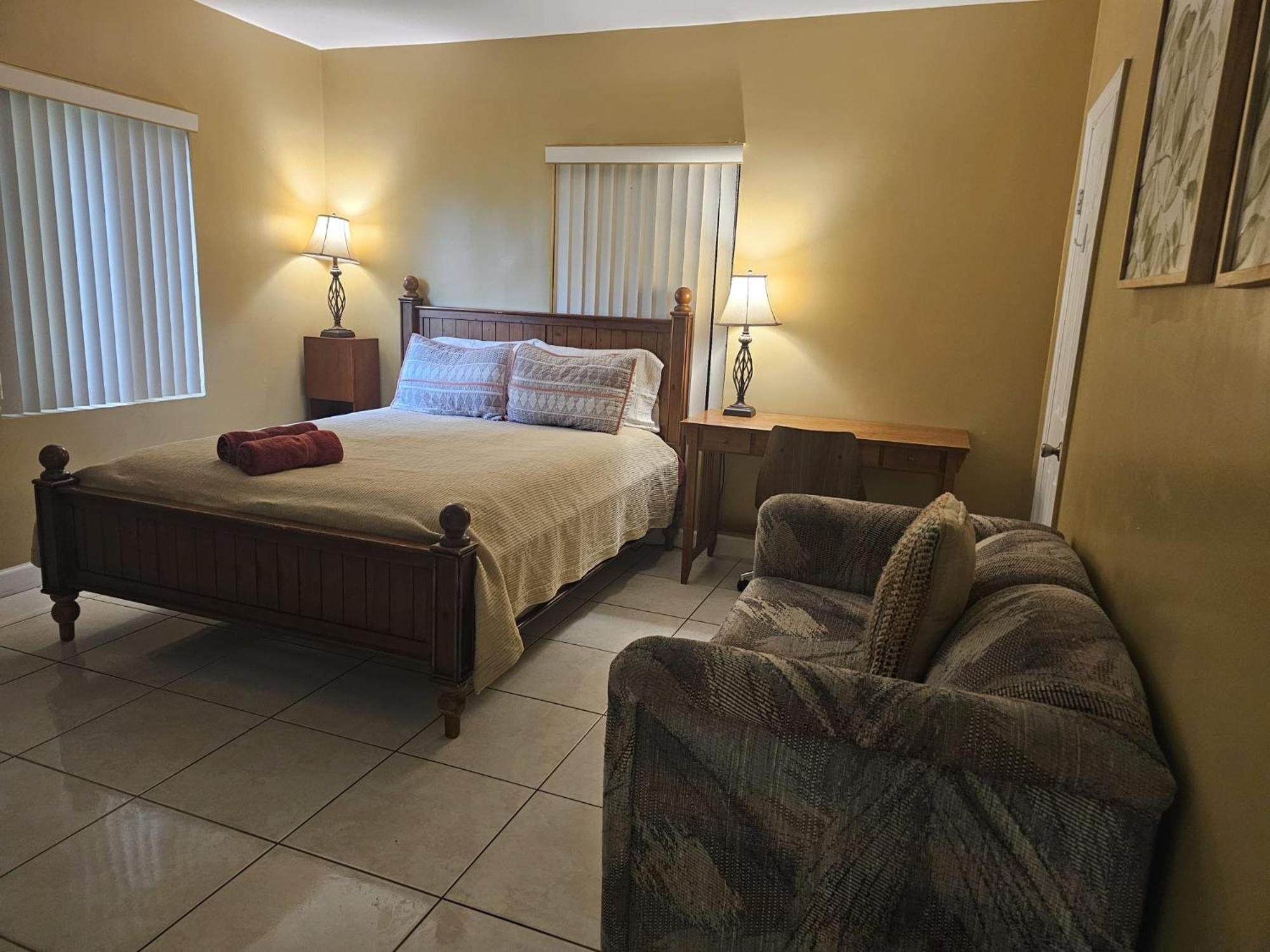 Royal Poinciana Stay Miami Springs Bagian luar foto